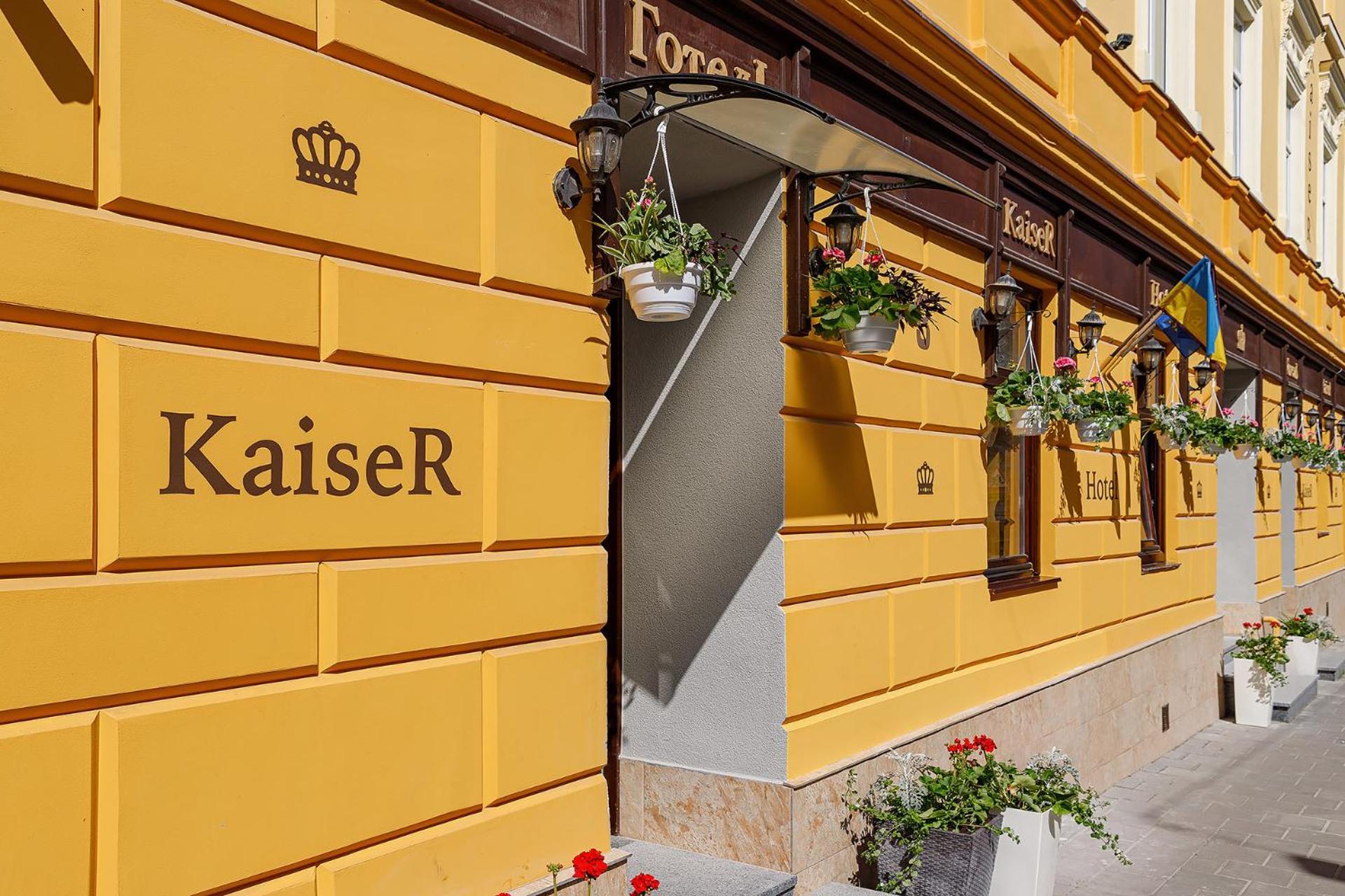 Hotel Kaiser Econom Lemberg Exterior foto