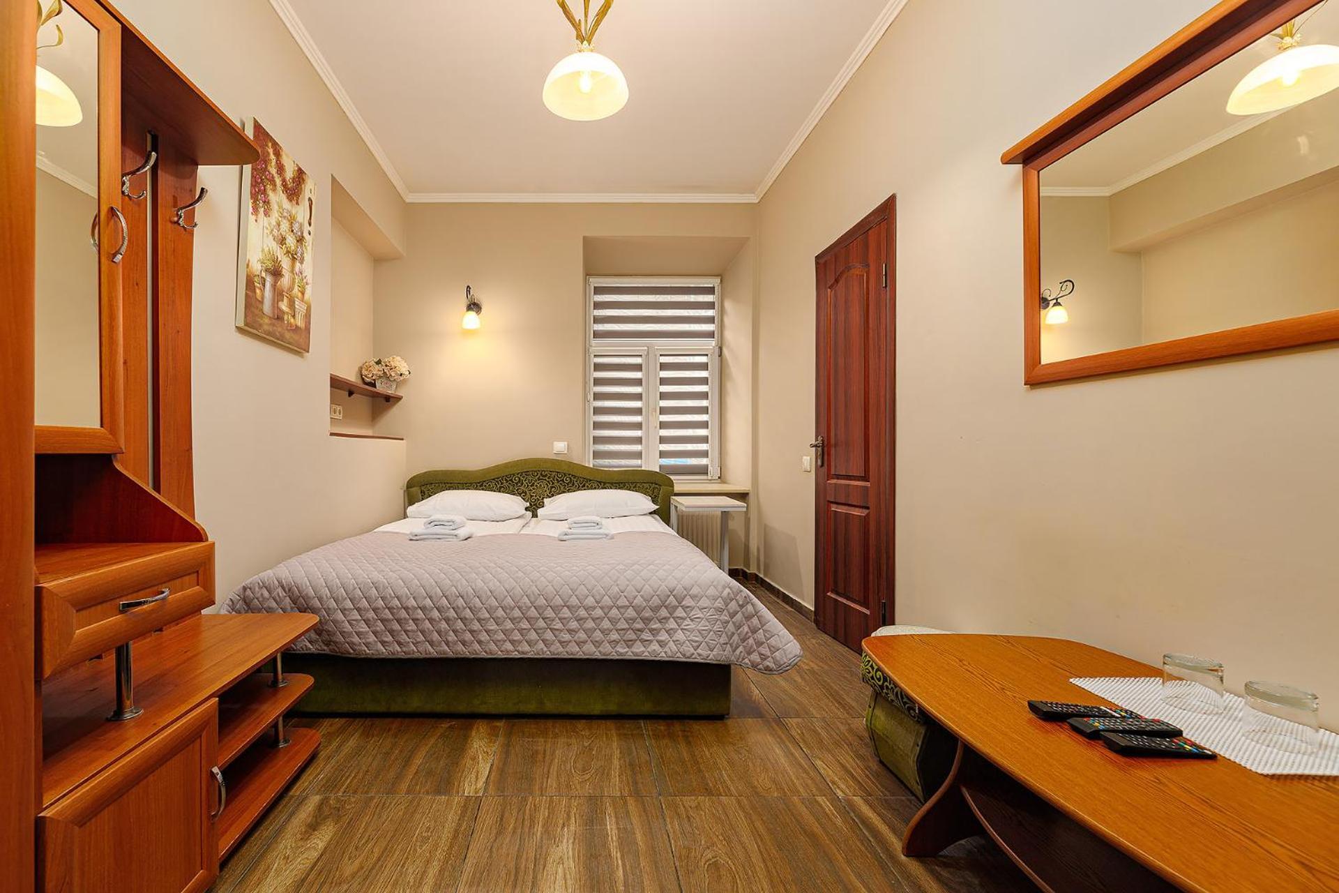 Hotel Kaiser Econom Lemberg Zimmer foto