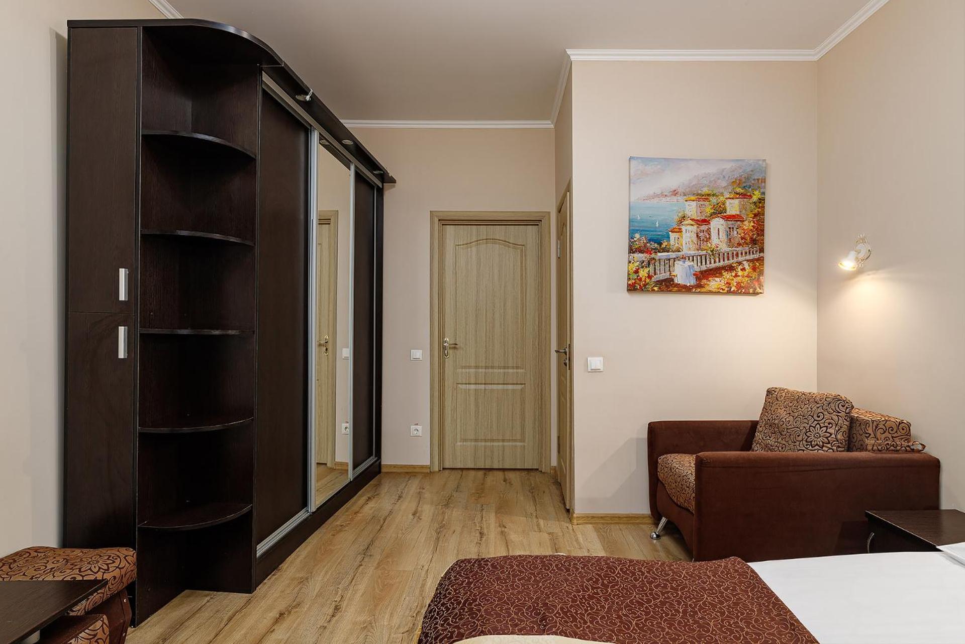 Hotel Kaiser Econom Lemberg Zimmer foto