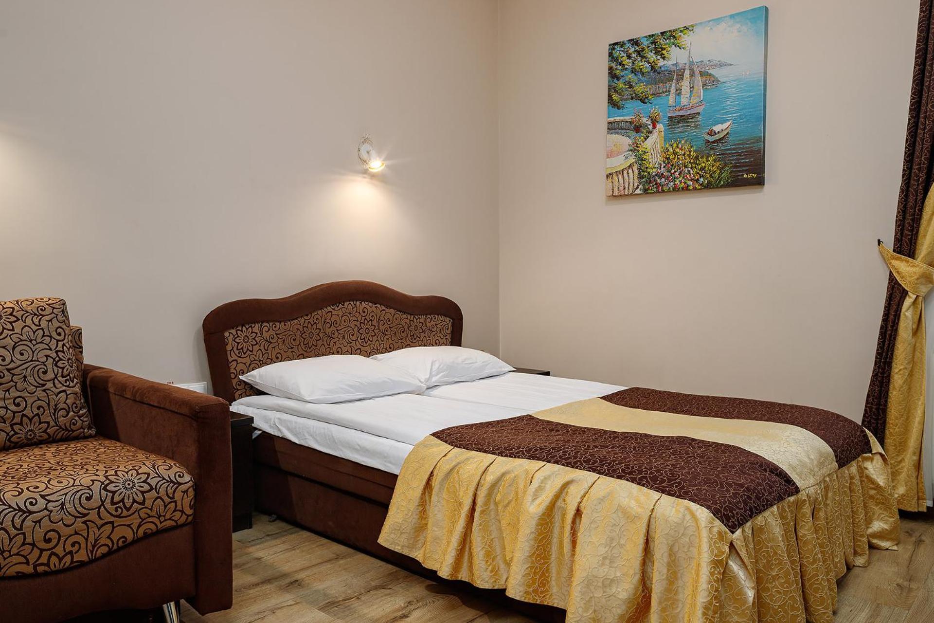 Hotel Kaiser Econom Lemberg Zimmer foto